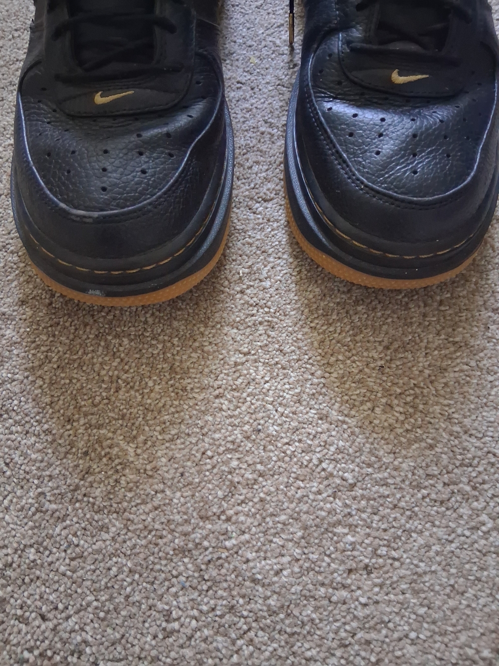 Nike Men’s Black Leather Sneakers with Gum Sole Make Offer!!!!!! - Picture 5 of 9